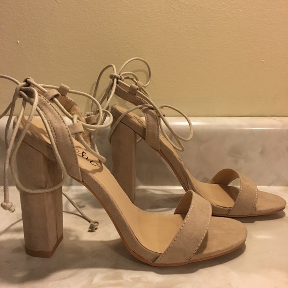 NWOT Machi Nude Chucky Heel w/ Ankle Straps - Picture 5 of 8
